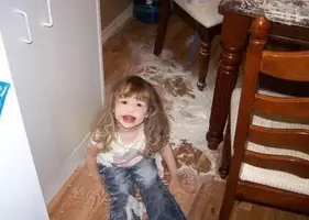 niña traviesa.webp niña traviesa.webp