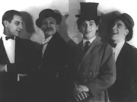 Marx_Brothers_1921.webp Marx_Brothers_1921.webp