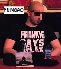 01flock.jpg 01flock.jpg