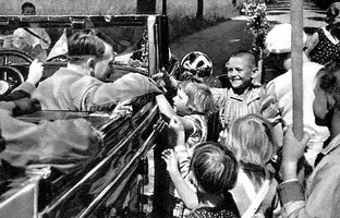 BugUT_lIUAAU6Qb.jpg BugUT_lIUAAU6Qb.jpg