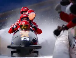 athletes-bobsled-bobsleigh-38631.webp athletes-bobsled-bobsleigh-38631.webp