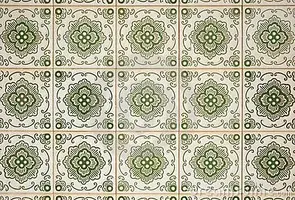 azulejos-viejos-ornamentales-16614806.webp