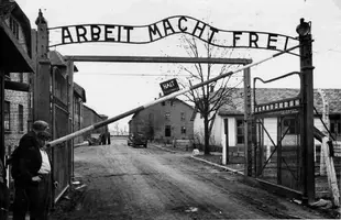 Auschwitz-–-Birkenau-.webp
