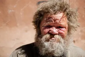 depositphotos_15812277-stock-photo-homeless-life.webp