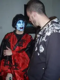 ElLocoDeLasColesGeisha_Zombie.jpg