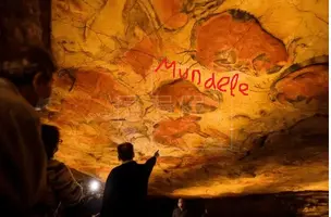 Mundele en Altamira.webp