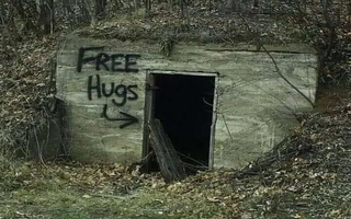 freehugs.webp