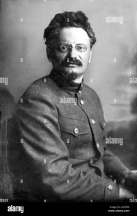 leon-trotsky-1926-c45pw3.webp