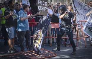 imagenes-policial-protesta-taxistas-andaluces-1718538961-165657219-1024x658.webp