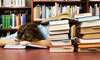 student-falls-asleep-in-l-0081.jpg