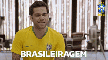 brasileiragem-daniel-alves.gif