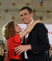 pedro-sanchez-meritxell-batet-efe.webp