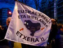 70.000 personas reclaman en las calles de Bilbao el acercamiento de los  presos de ETA a cárceles vascas | País Vasco