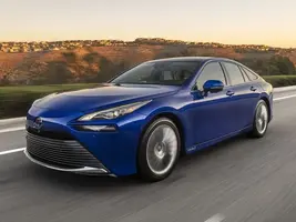 2024-toyota-mirai-102-65a6e22caa214.webp