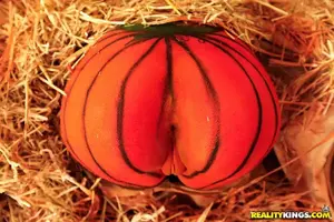 halloween-monkey-talks-porn-002.webp