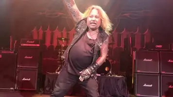 vince-neil-2019-1020x574.webp
