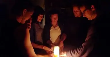 how-to-conduct-a-graveyard-seance.webp