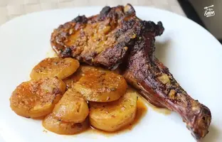 Paletilla-de-cordero-asada.webp