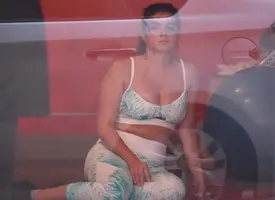 Ariel-Winter-nip-slip-01.webp