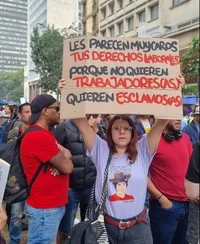 pancarta derechos laborales.webp