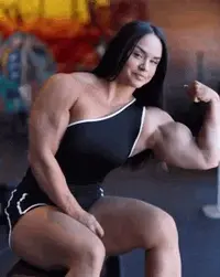 strong-woman-muscular.webp