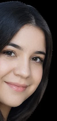 Retrato cercano de una mujer sonriente.webp