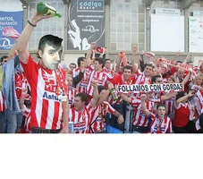 Follamos con gordas.webp