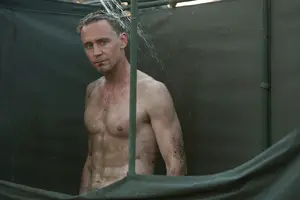 lado-sexy-tom-hiddleston-destacada.webp