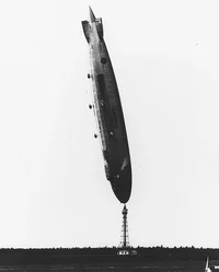 ZR3_USS_Los_Angeles_upright.webp