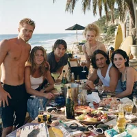 HK6zkm5XgAE4_Mj.webp