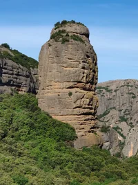 Huevo-de-San-Cosme-Sierra-de-Guara_@bescosnaya.webp