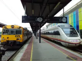 Archivo_Celta_(CP)_e_Regional_(RENFE)_em_Vigo-Guixar.webp