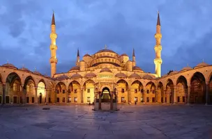 1280px-Blue_Mosque_Courtyard_Dusk_Wikimedia_Commons.webp