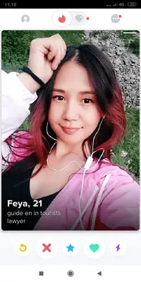Screenshot_2019-08-13-11-10-27-625_com.tinder.png