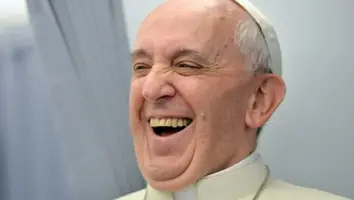 papa-francisco-risa-mc3a9xico-bromas-cnn.webp