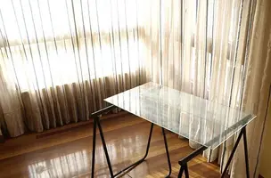 3caballete cristal.webp