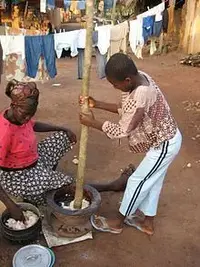 220px-Pounding_Fufu_in_Ghana.jpg