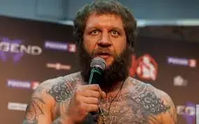 Alexander Emelianenko Drills Mikhail Koklyaev in Moscow - Boxing News