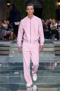 Versace-2018-Spring-Summer-Mens-Runway-Collection-017.webp