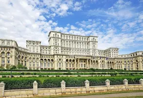 1280px-Romania-1170_-_Palace_of_the_Parliament_(7557749966).jpg