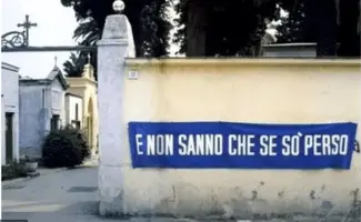 CEMENTERIO DE NAPOLES.webp