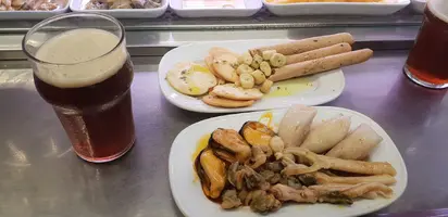 Combnado de marisco con chipirones.webp