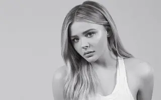 thumb2-chloe-grace-moretz-photo-shoot-beautiful-young-woman-photoshoot-portrait.webp