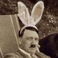 Hitler nació de un huevo
